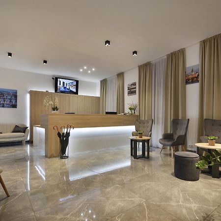 Prague Season Hotel Екстер'єр фото