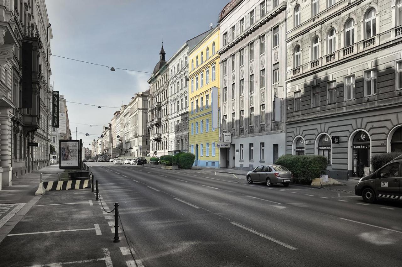 Prague Season Hotel Екстер'єр фото