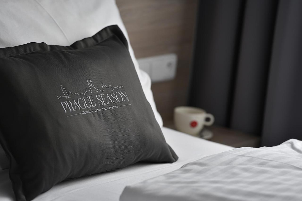 Prague Season Hotel Екстер'єр фото