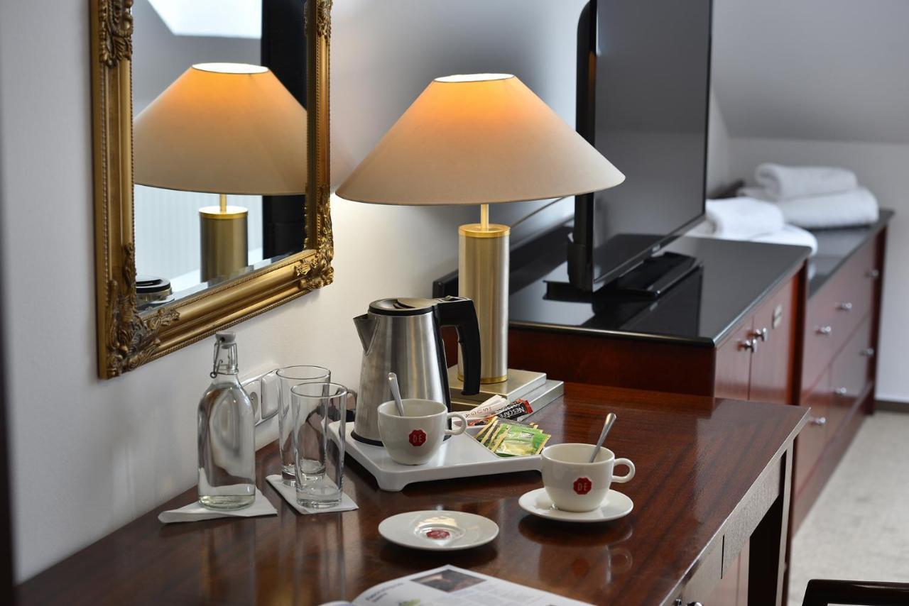 Prague Season Hotel Екстер'єр фото