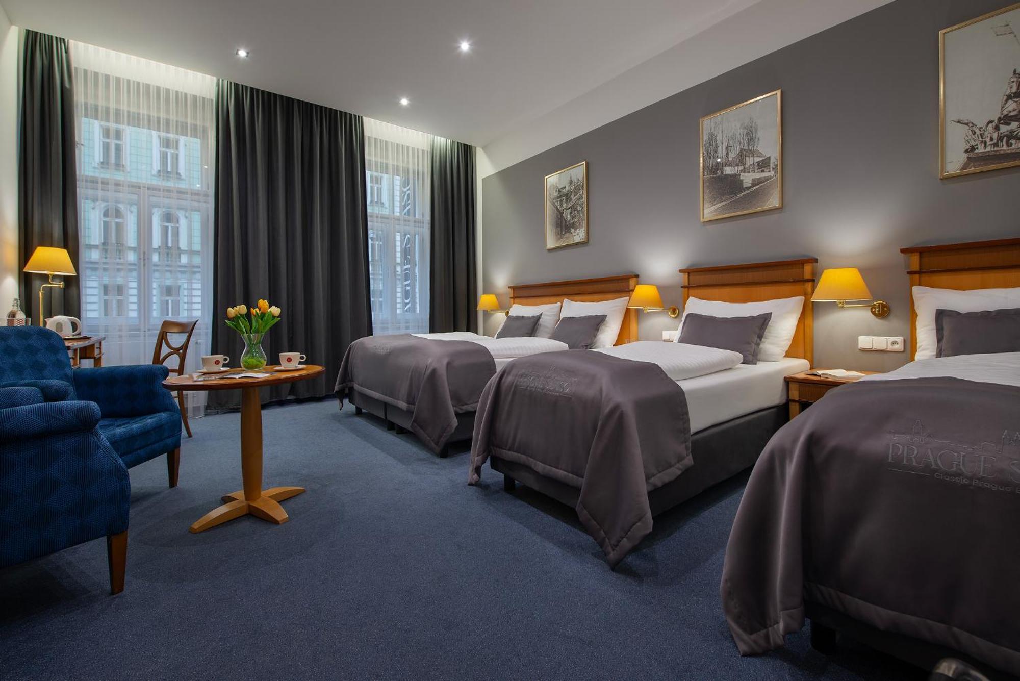 Prague Season Hotel Екстер'єр фото