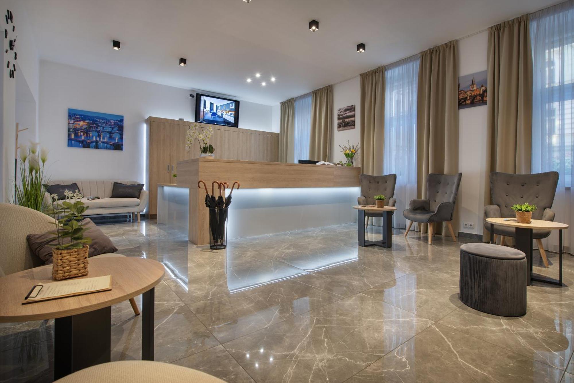 Prague Season Hotel Екстер'єр фото
