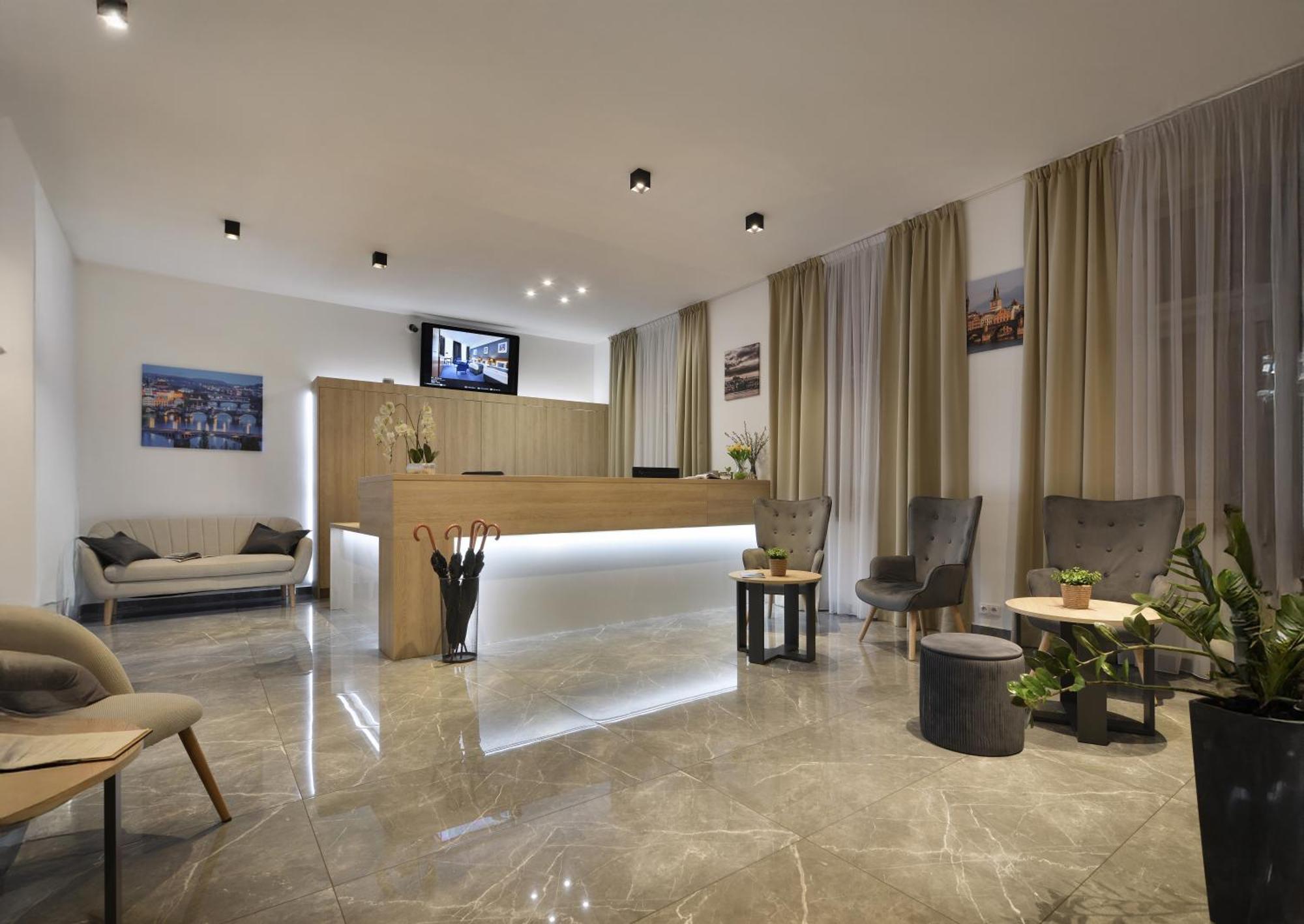 Prague Season Hotel Екстер'єр фото